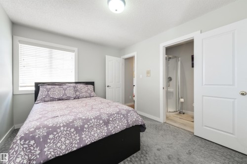 445 Whiston Way, Edmonton, AB - Indoor Photo Showing Bedroom