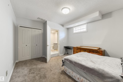 445 Whiston Way, Edmonton, AB - Indoor Photo Showing Bedroom