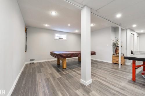 445 Whiston Way, Edmonton, AB - Indoor Photo Showing Other Room