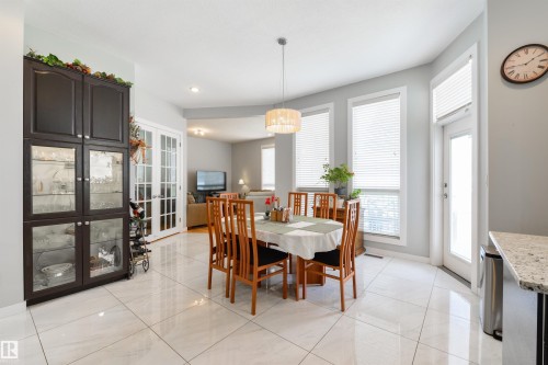 445 Whiston Way, Edmonton, AB - Indoor Photo Showing Dining Room