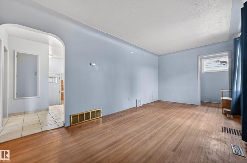 12319 102 Street, Edmonton, AB - Indoor Photo Showing Other Room