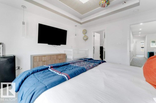 3521 5A Avenue, Edmonton, AB - Indoor Photo Showing Bedroom
