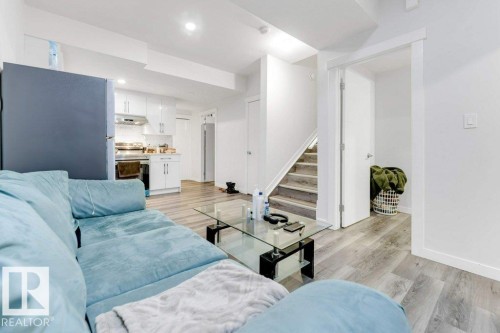 3521 5A Avenue, Edmonton, AB - Indoor Photo Showing Living Room
