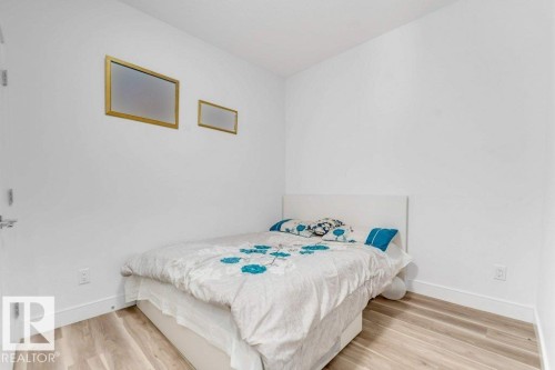 3521 5A Avenue, Edmonton, AB - Indoor Photo Showing Bedroom