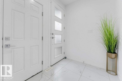 3521 5A Avenue, Edmonton, AB - Indoor Photo Showing Other Room