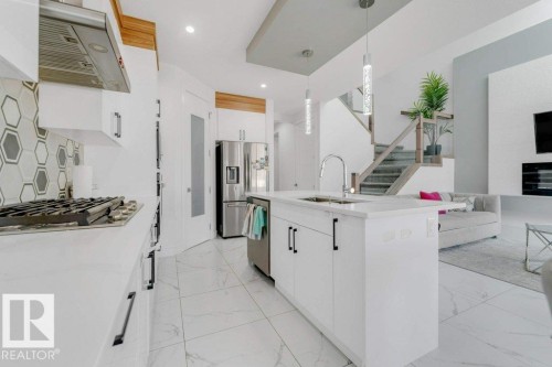 3521 5A Avenue, Edmonton, AB - Indoor Photo Showing Kitchen With Double Sink With Upgraded Kitchen