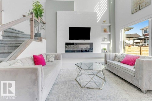 3521 5A Avenue, Edmonton, AB - Indoor Photo Showing Living Room