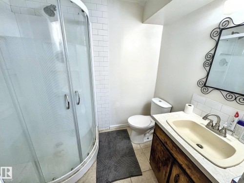 5025 54 Street, Glendon, AB - Indoor Photo Showing Bathroom