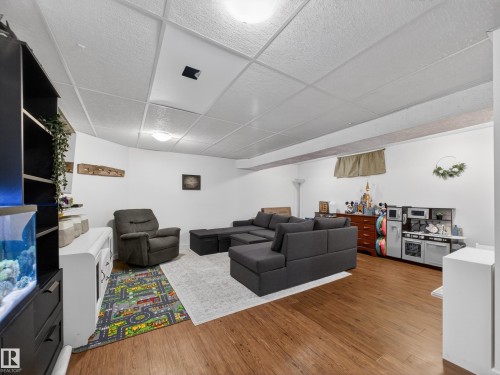 7214 78 Avenue, Edmonton, AB - Indoor