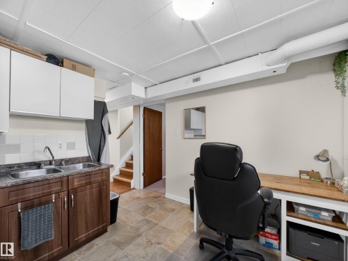 7214 78 Avenue, Edmonton, AB - Indoor Photo Showing Office