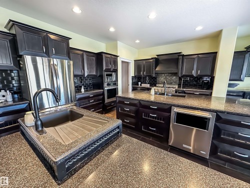 3438 West Landing, Edmonton, AB - Indoor Photo Showing Kitchen