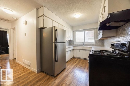 12822/12824 123 Street, Edmonton, AB - Indoor Photo Showing Kitchen
