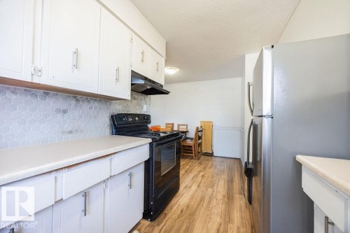 12822/12824 123 Street, Edmonton, AB - Indoor Photo Showing Kitchen