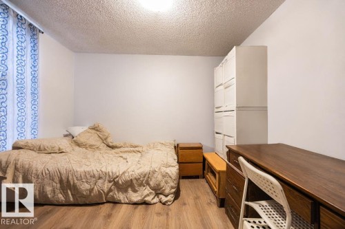 12822/12824 123 Street, Edmonton, AB - Indoor Photo Showing Bedroom