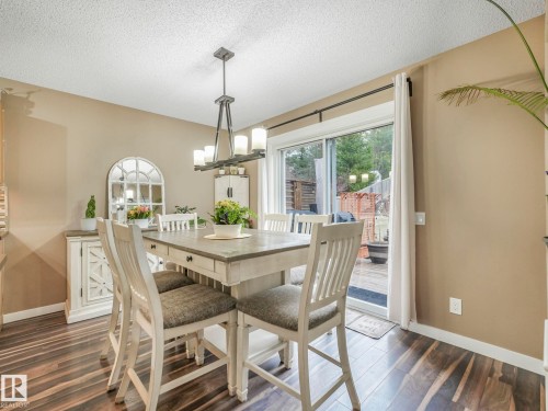 224 Hyndman Crescent, Edmonton, AB - Indoor Photo Showing Dining Room