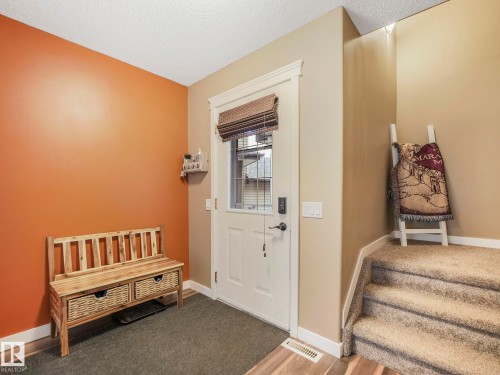 224 Hyndman Crescent, Edmonton, AB - Indoor Photo Showing Other Room