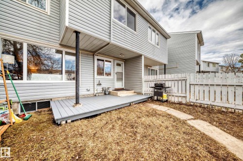 75 Amberly Court, Edmonton, AB - Outdoor With Exterior