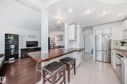 75 AMBERLY Court  Edmonton, AB T5A 2H9