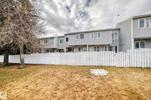 75 Amberly Court, Edmonton, AB - Outdoor
