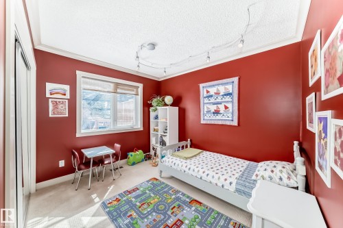 10811 43 Avenue, Edmonton, AB - Indoor Photo Showing Bedroom