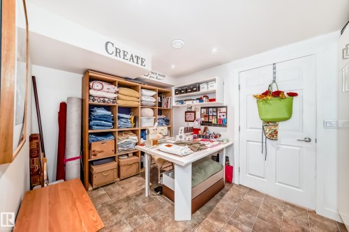 10811 43 Avenue, Edmonton, AB - Indoor
