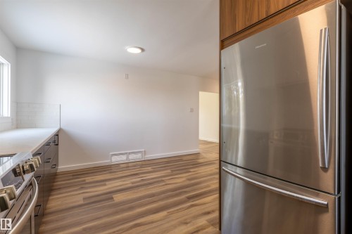 57308 Range Road 251, Rural Sturgeon County, AB - Indoor Photo Showing Kitchen
