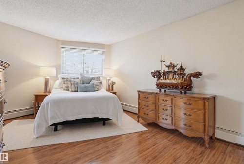 403 10171 119 Street, Edmonton, AB - Indoor Photo Showing Bedroom