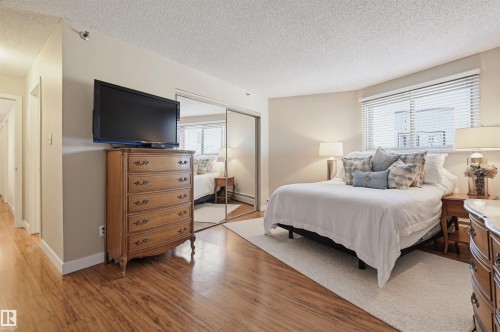 403 10171 119 Street, Edmonton, AB - Indoor Photo Showing Bedroom