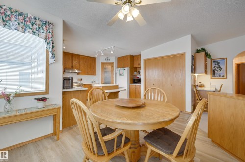 38 Highland Crescent, St. Albert, AB - Indoor Photo Showing Dining Room