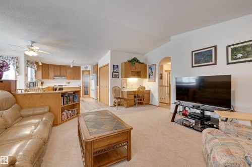38 Highland Crescent, St. Albert, AB - Indoor Photo Showing Living Room