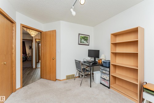 38 Highland Crescent, St. Albert, AB - Indoor Photo Showing Office