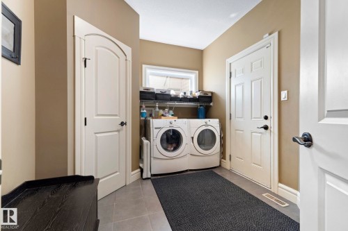 2011 126 Street, Edmonton, AB - Indoor Photo Showing Laundry Room