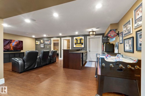 2011 126 Street, Edmonton, AB - Indoor