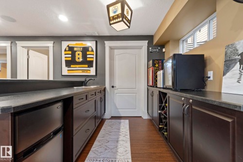 2011 126 Street, Edmonton, AB - Indoor