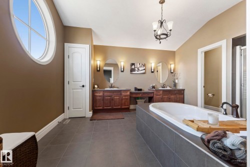 2011 126 Street, Edmonton, AB - Indoor Photo Showing Bathroom