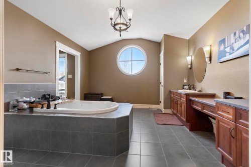 2011 126 Street, Edmonton, AB - Indoor Photo Showing Bathroom