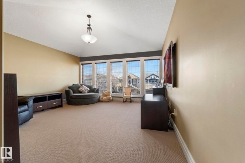 2011 126 Street, Edmonton, AB - Indoor