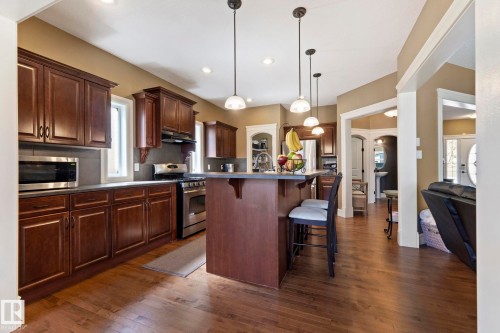 2011 126 Street, Edmonton, AB - Indoor Photo Showing Kitchen With Upgraded Kitchen