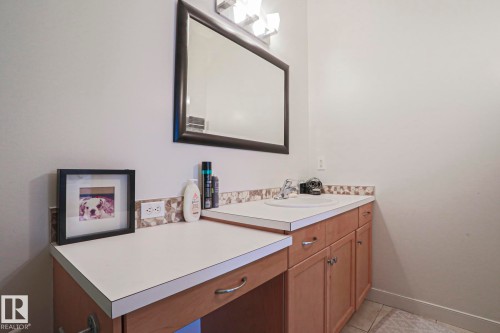 18 2565 Hanna Crescent, Edmonton, AB - Indoor Photo Showing Bathroom