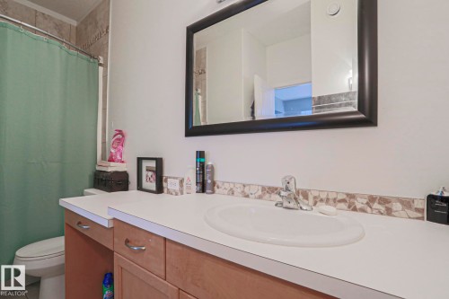 18 2565 Hanna Crescent, Edmonton, AB - Indoor Photo Showing Bathroom