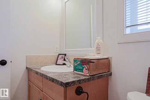 18 2565 Hanna Crescent, Edmonton, AB - Indoor Photo Showing Bathroom