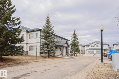 18 2565 Hanna Crescent, Edmonton, AB - Outdoor