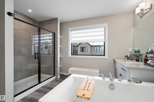 46 Chelles Wynd, St. Albert, AB - Indoor Photo Showing Bathroom