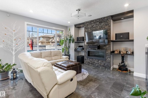 18096 89 Street, Edmonton, AB - Indoor Photo Showing Living Room With Fireplace