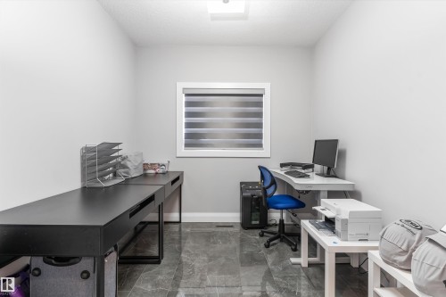 18096 89 Street, Edmonton, AB - Indoor Photo Showing Office