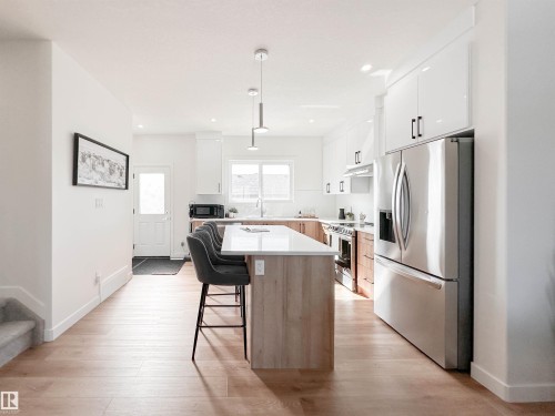 35 Chelles Wynd, St. Albert, AB - Indoor Photo Showing Kitchen With Stainless Steel Kitchen With Upgraded Kitchen