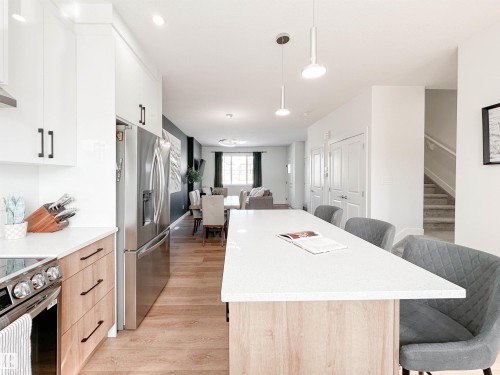 35 Chelles Wynd, St. Albert, AB - Indoor Photo Showing Kitchen With Upgraded Kitchen