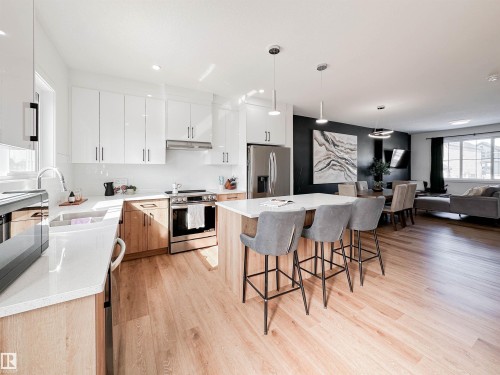 35 Chelles Wynd, St. Albert, AB - Indoor Photo Showing Kitchen With Stainless Steel Kitchen With Double Sink With Upgraded Kitchen