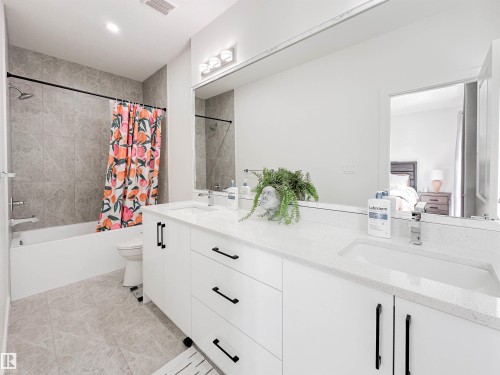 35 Chelles Wynd, St. Albert, AB - Indoor Photo Showing Bathroom