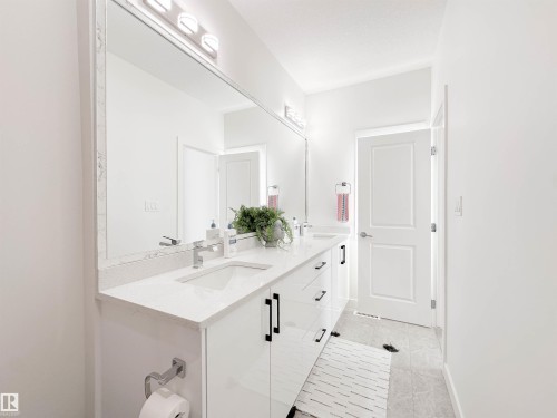35 Chelles Wynd, St. Albert, AB - Indoor Photo Showing Bathroom